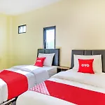 Super Oyo 2509 Hotel Tebel 19