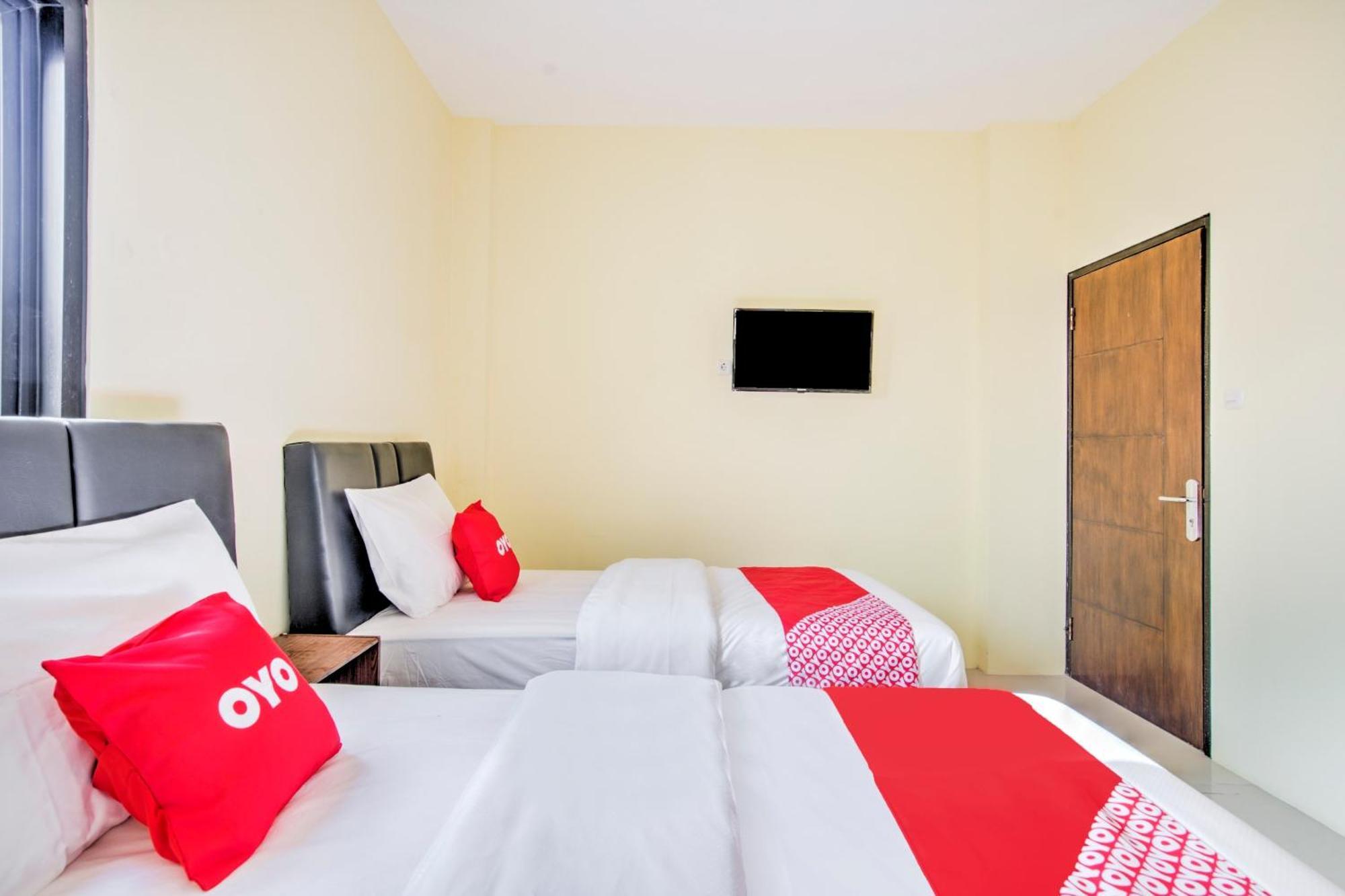 Hotel Super Oyo 2509 Tebel 19 Gedangan
